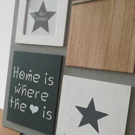 Cosy Central Апартаменти *